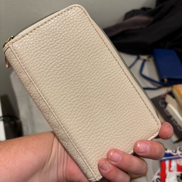 Jessica Simpson Tan and Cream Clutches Faux Letter - Picture 8 of 9